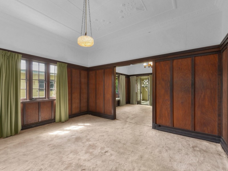 21 Davies Road, Ashgrove QLD 4060