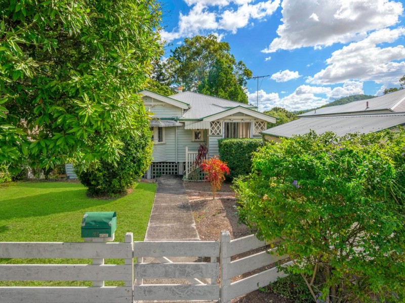 21 Davies Road, Ashgrove QLD 4060