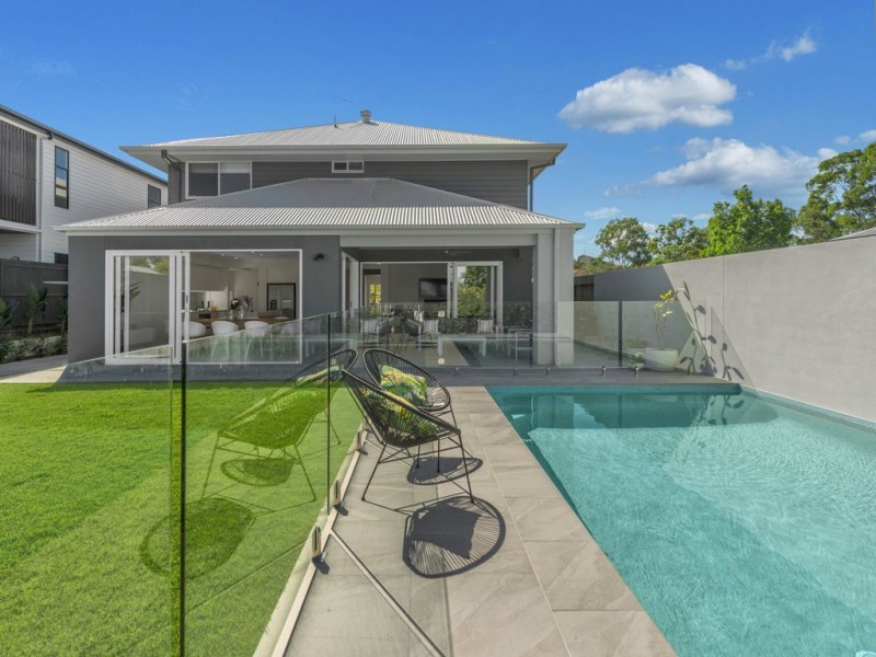 11 McCormack Avenue, Ashgrove QLD 4060