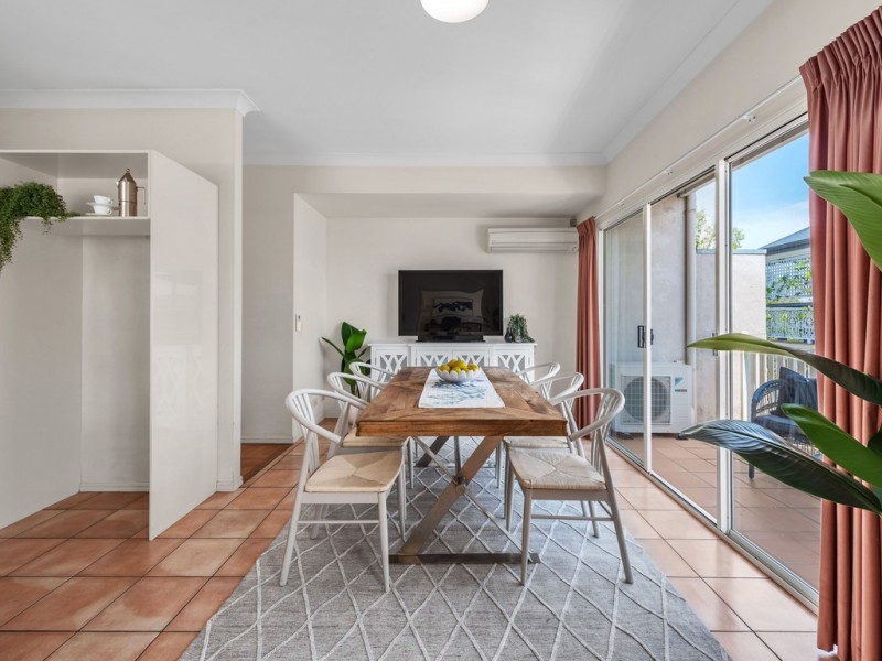 82 Windsor Road, Red Hill QLD 4059