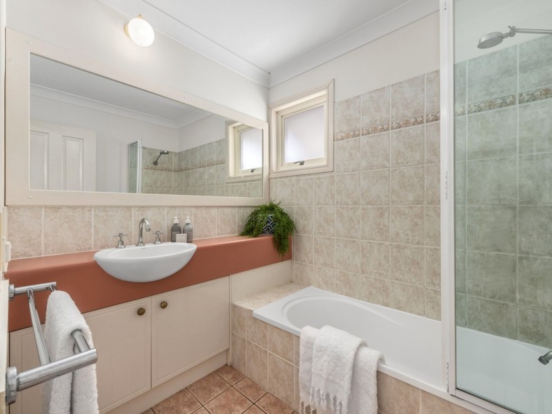 82 Windsor Road, Red Hill QLD 4059