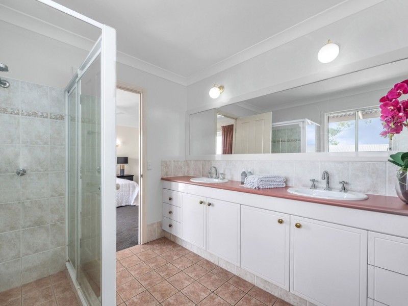82 Windsor Road, Red Hill QLD 4059