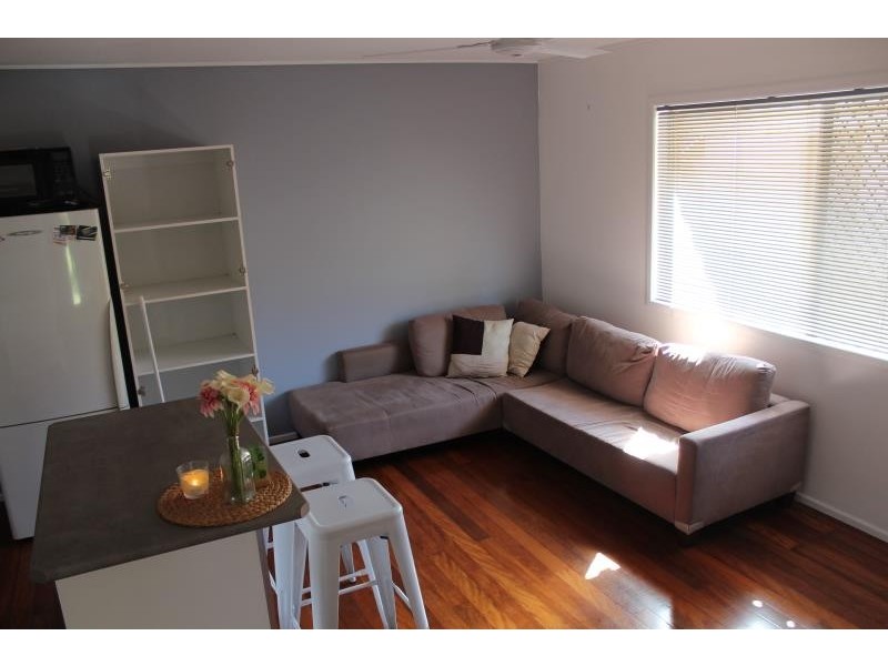 2/34 Praed St, Red Hill QLD 4059