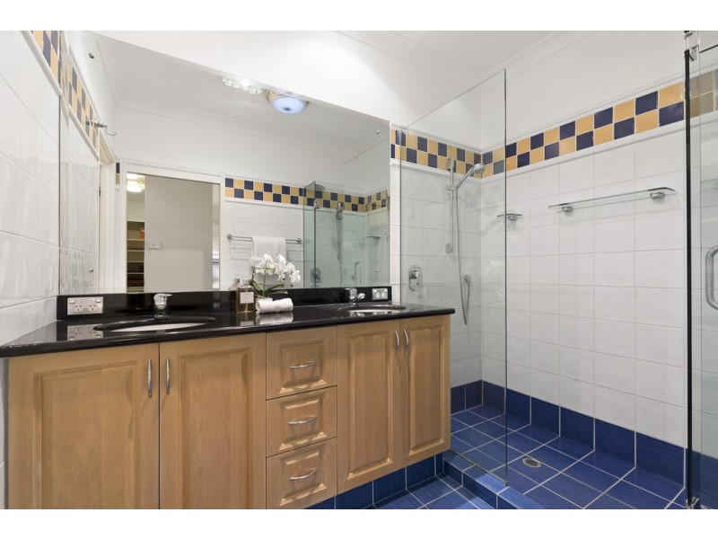 97 Inglis Street, Grange QLD 4051