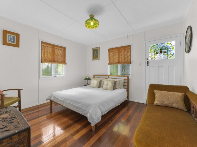 35 Exeter Street, Ashgrove QLD 4060