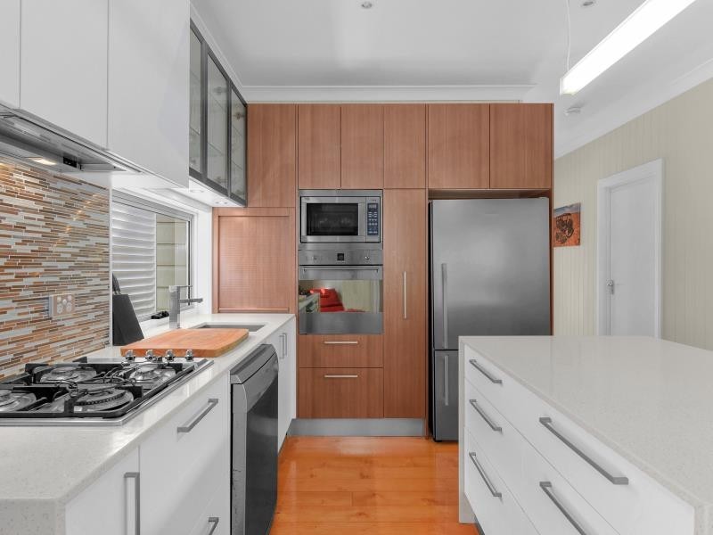 18 Bathurst Street, Red Hill QLD 4059