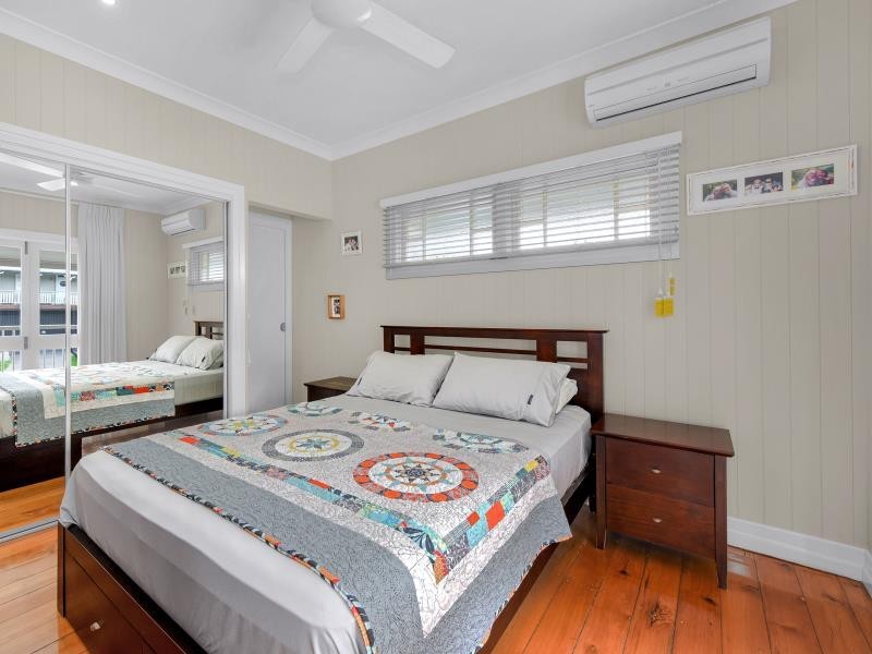 18 Bathurst Street, Red Hill QLD 4059