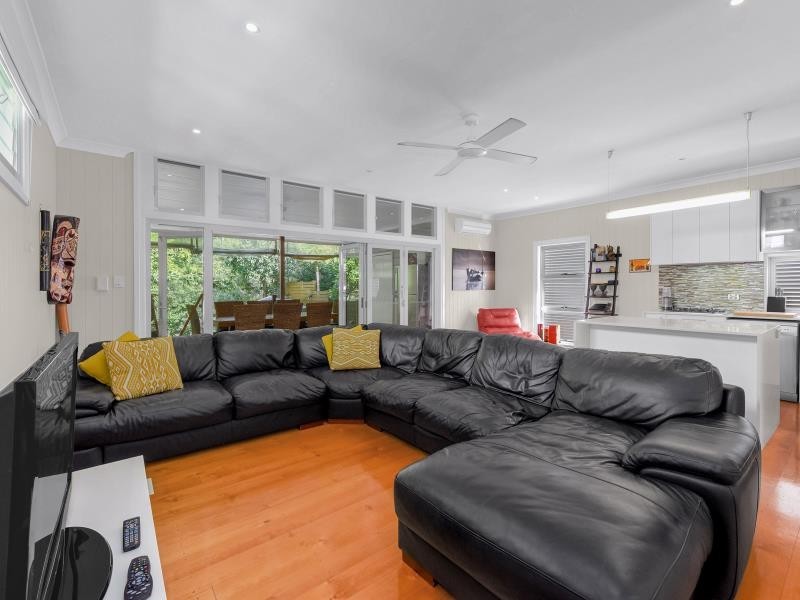 18 Bathurst Street, Red Hill QLD 4059