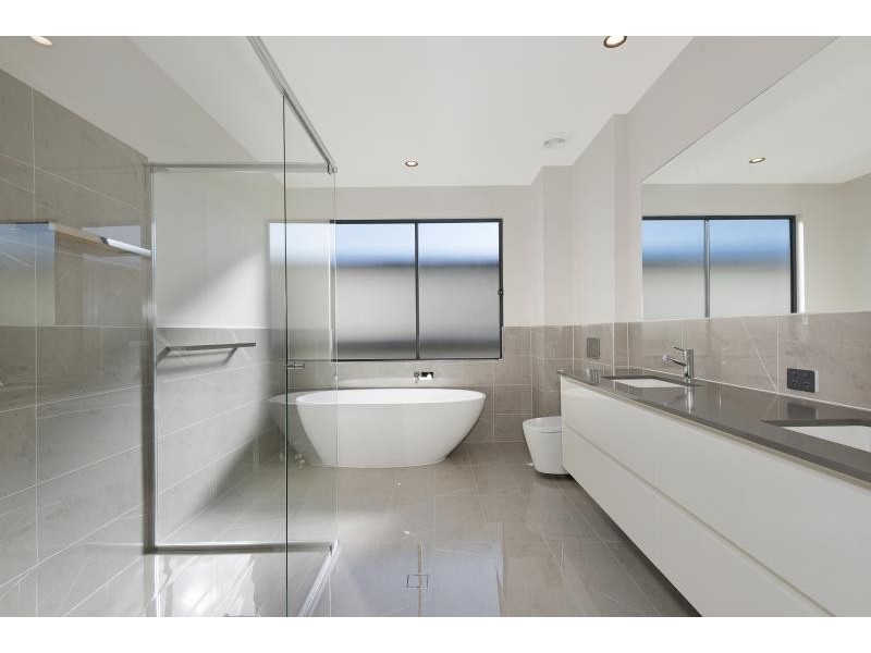 68 Chaprowe Road, The Gap QLD 4061