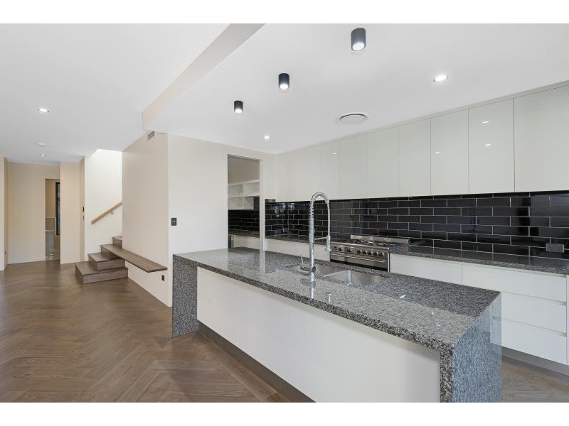 68 Chaprowe Road, The Gap QLD 4061