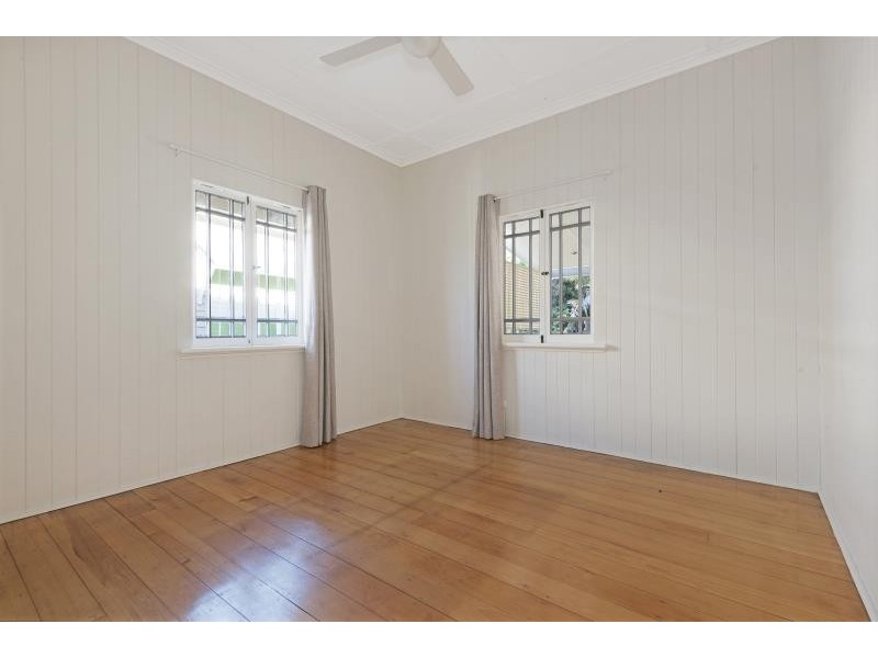 34 Main Avenue, Bardon QLD 4065