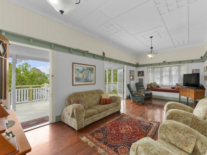 50 Elimatta Drive, Ashgrove QLD 4060