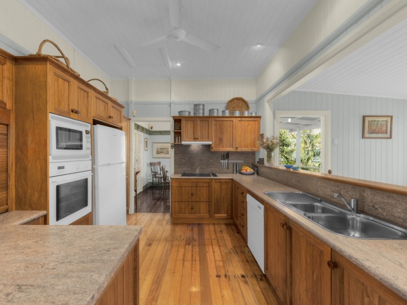 50 Elimatta Drive, Ashgrove QLD 4060