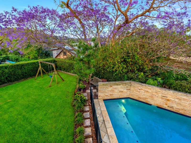 33 Ashgrove Crescent, Ashgrove QLD 4060