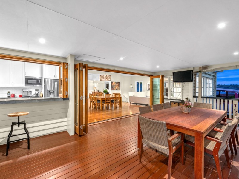 33 Ashgrove Crescent, Ashgrove QLD 4060