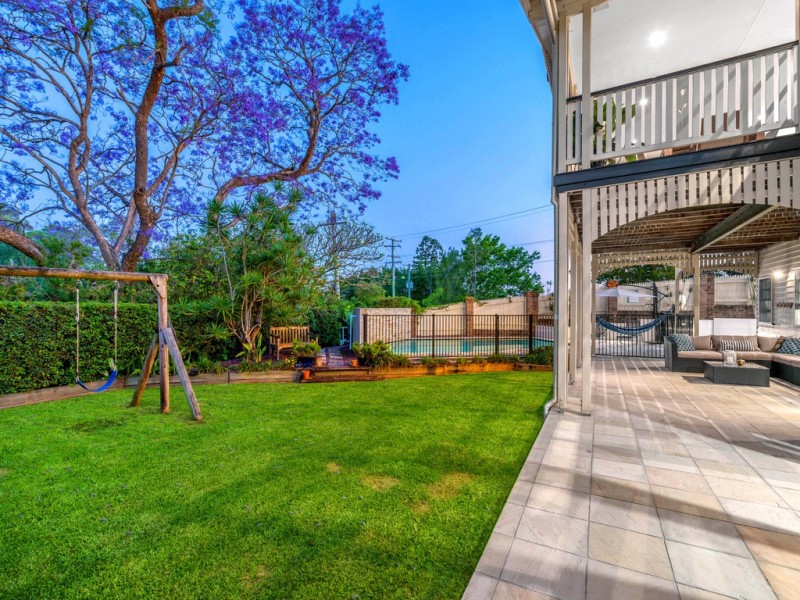 33 Ashgrove Crescent, Ashgrove QLD 4060