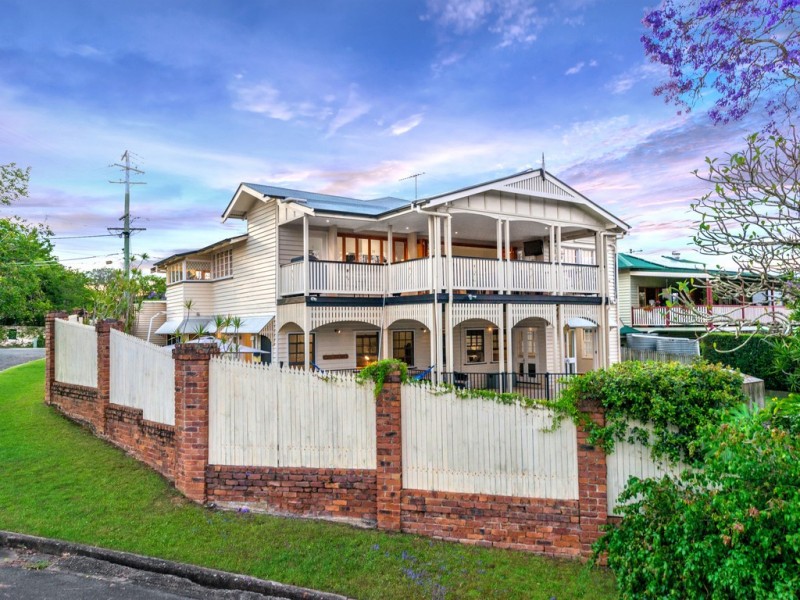33 Ashgrove Crescent, Ashgrove QLD 4060