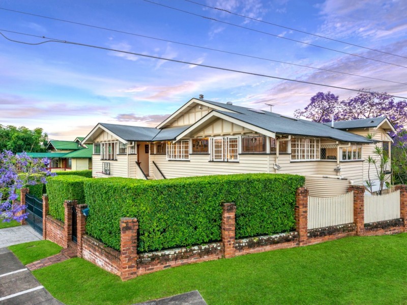 33 Ashgrove Crescent, Ashgrove QLD 4060