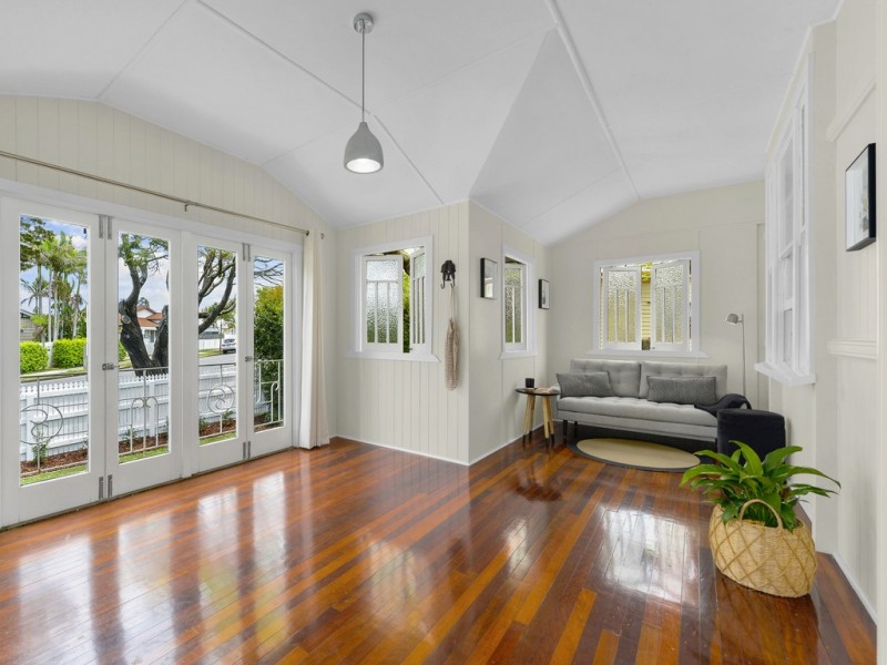 156 Ashgrove Avenue, Ashgrove QLD 4060