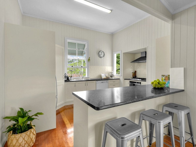 156 Ashgrove Avenue, Ashgrove QLD 4060