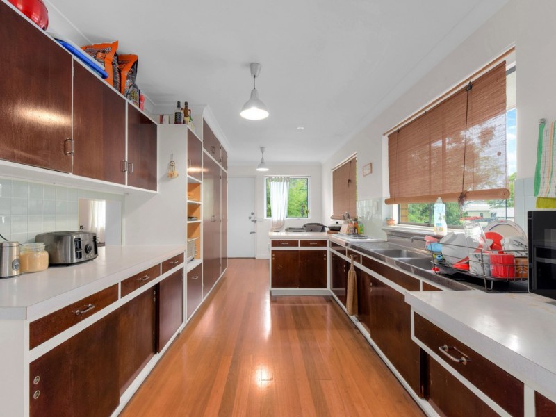 94 Hebe Street, Bardon QLD 4065