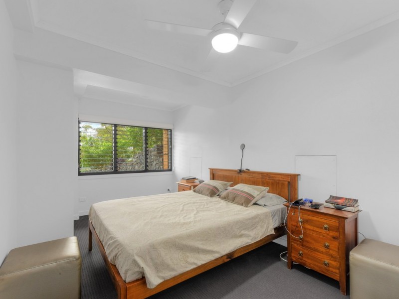 94 Hebe Street, Bardon QLD 4065