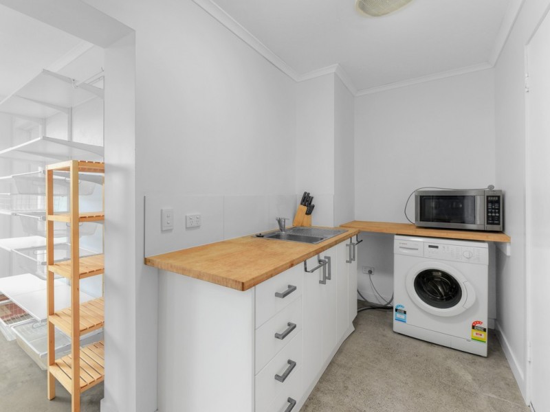 94 Hebe Street, Bardon QLD 4065