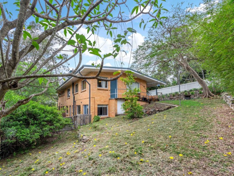 94 Hebe Street, Bardon QLD 4065