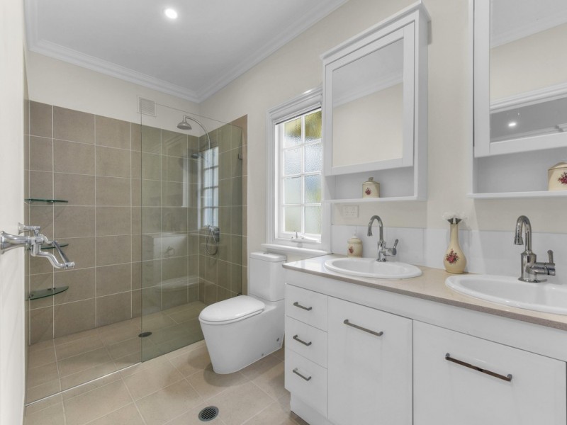 19 Lansbury Parade, Ashgrove QLD 4060