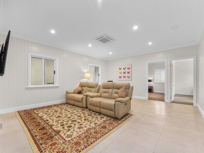 19 Lansbury Parade, Ashgrove QLD 4060