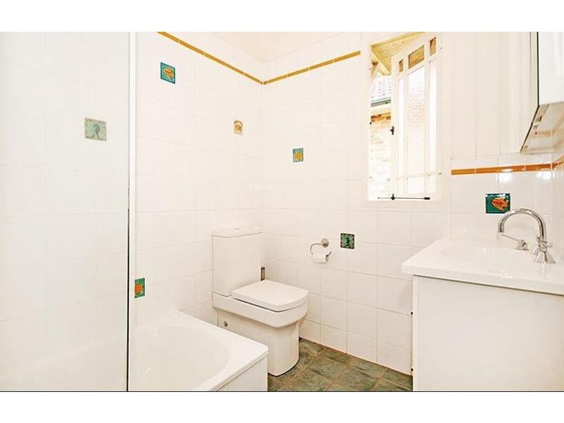 26 Davies Road, Ashgrove QLD 4060