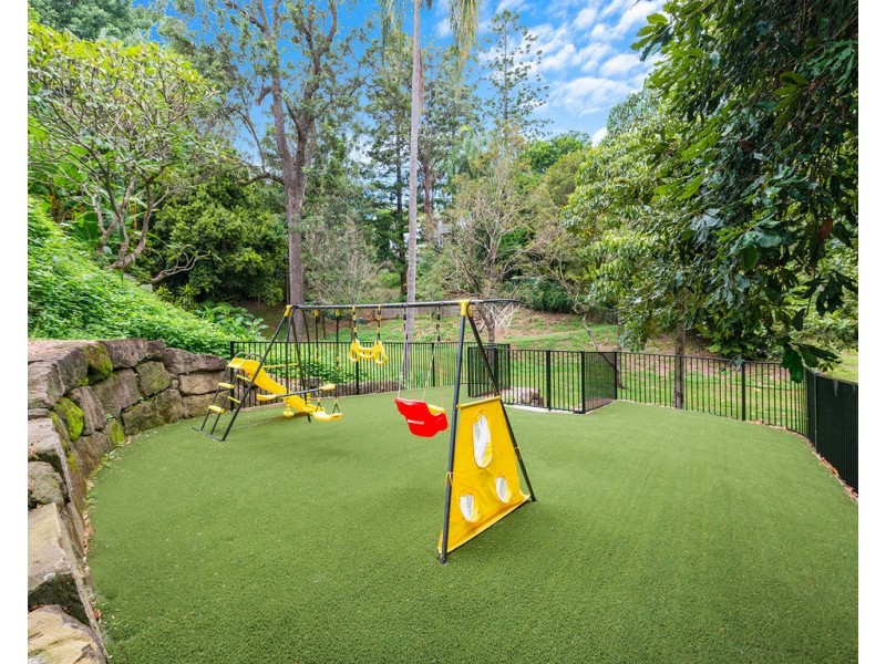 32 Coopers Camp Road, Bardon QLD 4065