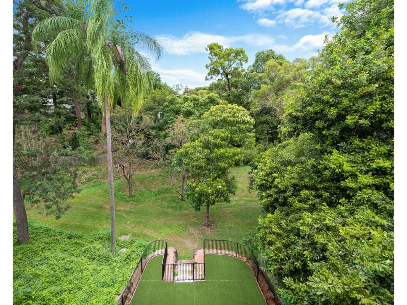 32 Coopers Camp Road, Bardon QLD 4065