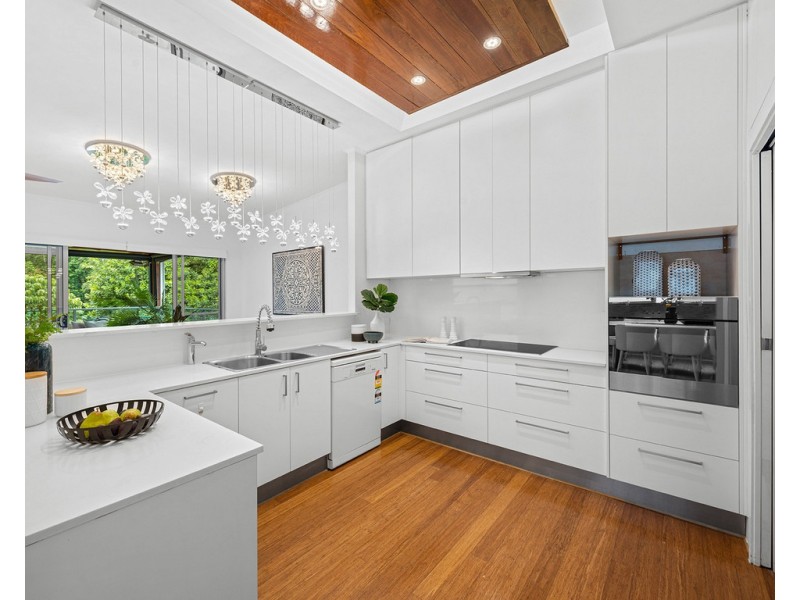 32 Coopers Camp Road, Bardon QLD 4065