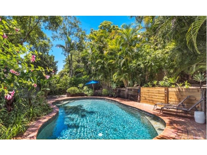 12 Moulton Street, Ashgrove QLD 4060