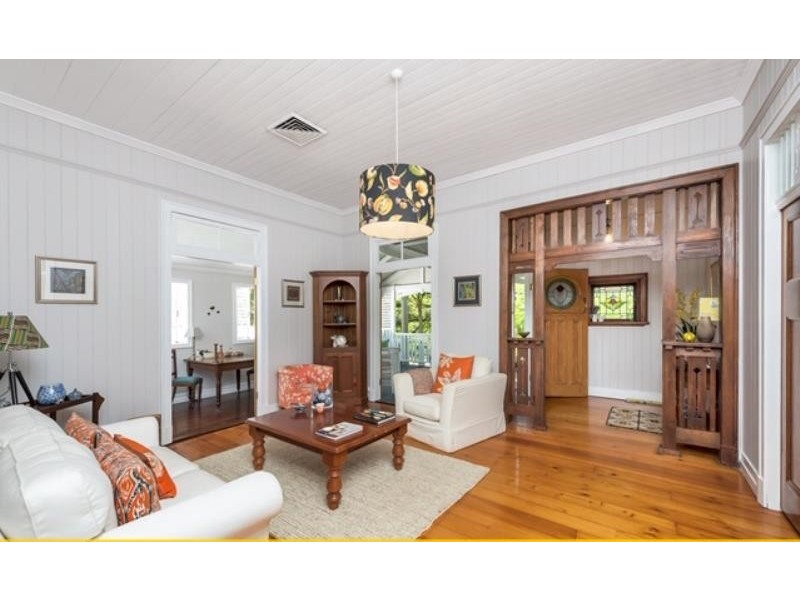 12 Moulton Street, Ashgrove QLD 4060