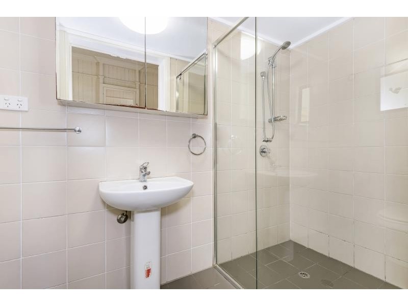 28 Garrick Terrace, Herston QLD 4006