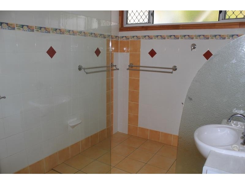24 Howard St, Gaythorne QLD 4051