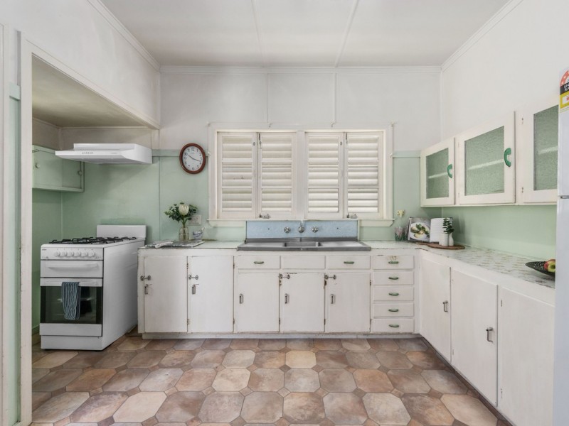 66 Lindsay Street, Ashgrove QLD 4060