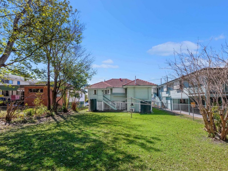 66 Lindsay Street, Ashgrove QLD 4060