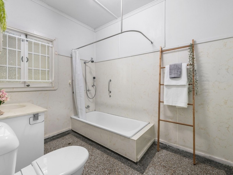 66 Lindsay Street, Ashgrove QLD 4060