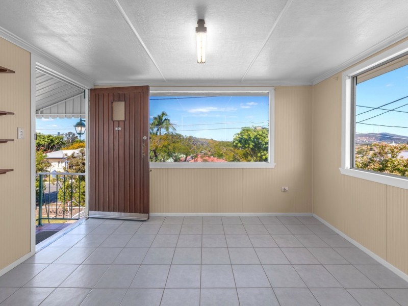 27 Goskar Avenue, Alderley QLD 4051