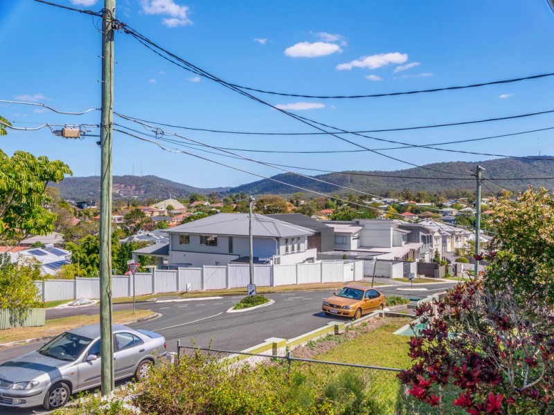 27 Goskar Avenue, Alderley QLD 4051