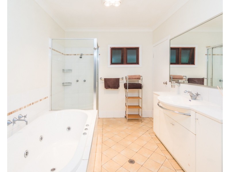 14 Farrell Street, Ashgrove QLD 4060