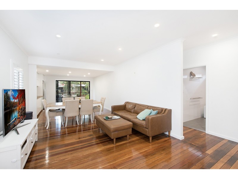 63 Fletcher Parade, Bardon QLD 4065