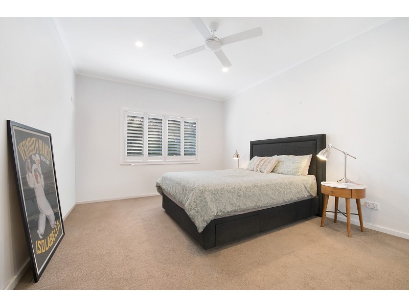 63 Fletcher Parade, Bardon QLD 4065