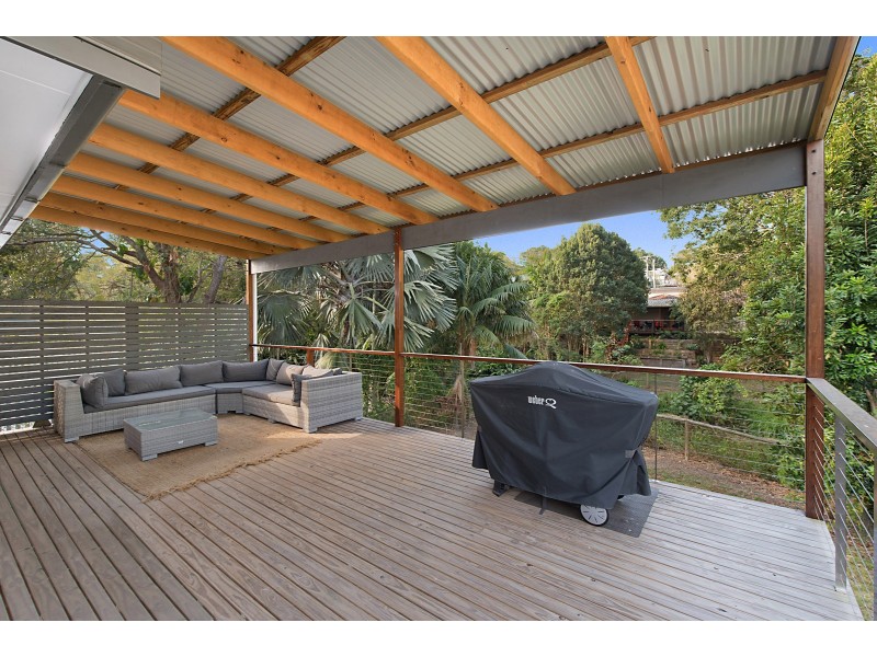 63 Fletcher Parade, Bardon QLD 4065