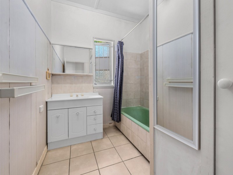 11 Tweed Street, Ashgrove QLD 4060