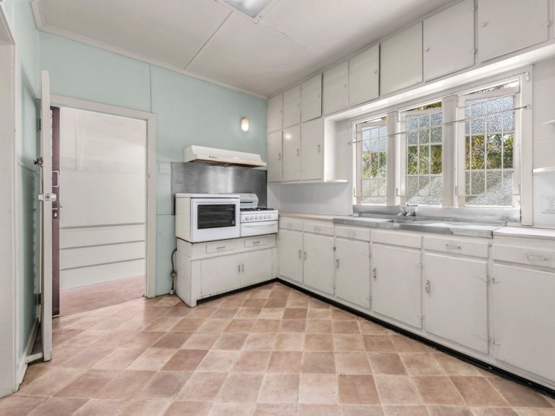 11 Tweed Street, Ashgrove QLD 4060