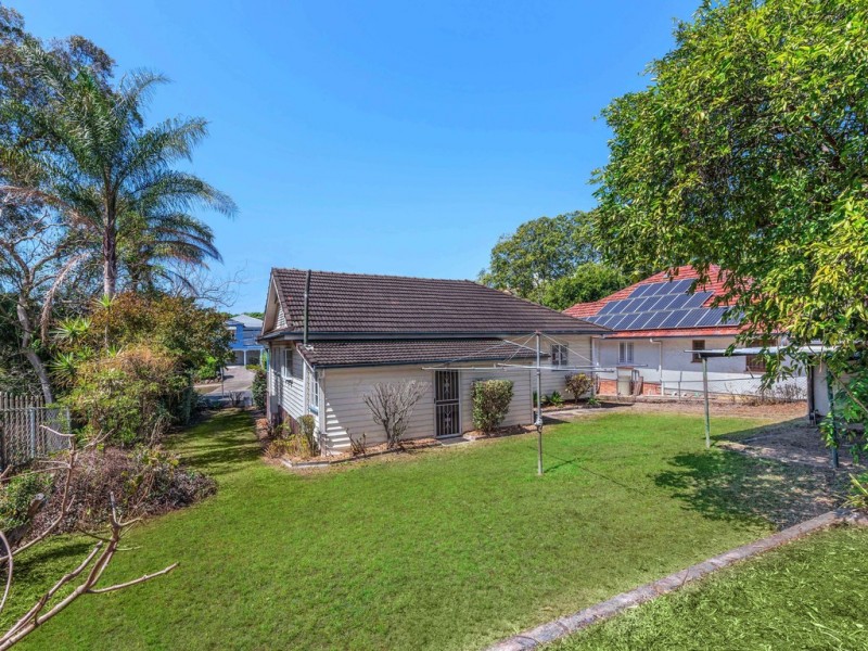 11 Tweed Street, Ashgrove QLD 4060